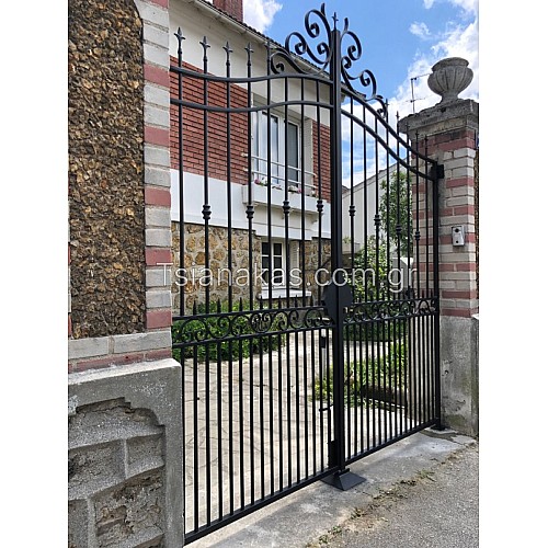 Αυλόπορτα Σιδήρου παραδοσιακή  με καρέ 12X12mm και λάμα