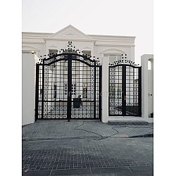 Αυλόπορτα Σιδήρου παραδοσιακή  με καρέ 14Χ14mm και λάμα χιαστί