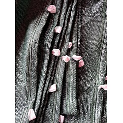 Economical shade net 80-90%, 150gr, with webbing loops every 50cm, 4€ + ​​VAT per square meter..